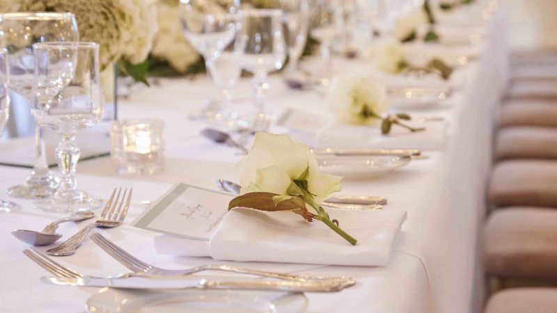 top table roses